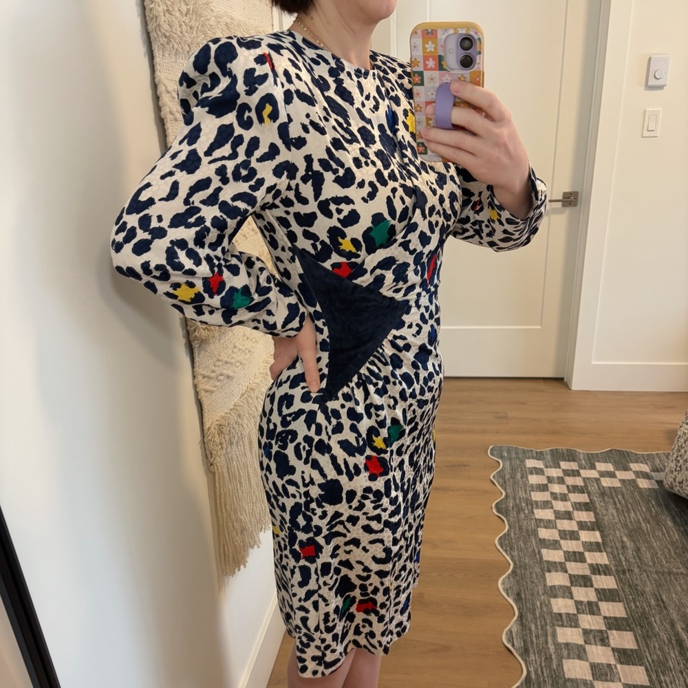Vintage Cream and Navy Colorful Leopard Print Dress Size Small - Picture 2 of 10